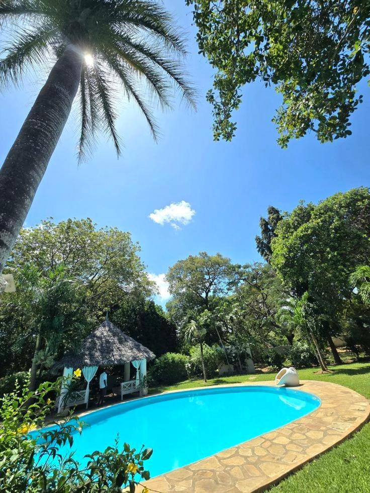 Tiwi Beach Resort & Spa Mombasa Exterior foto