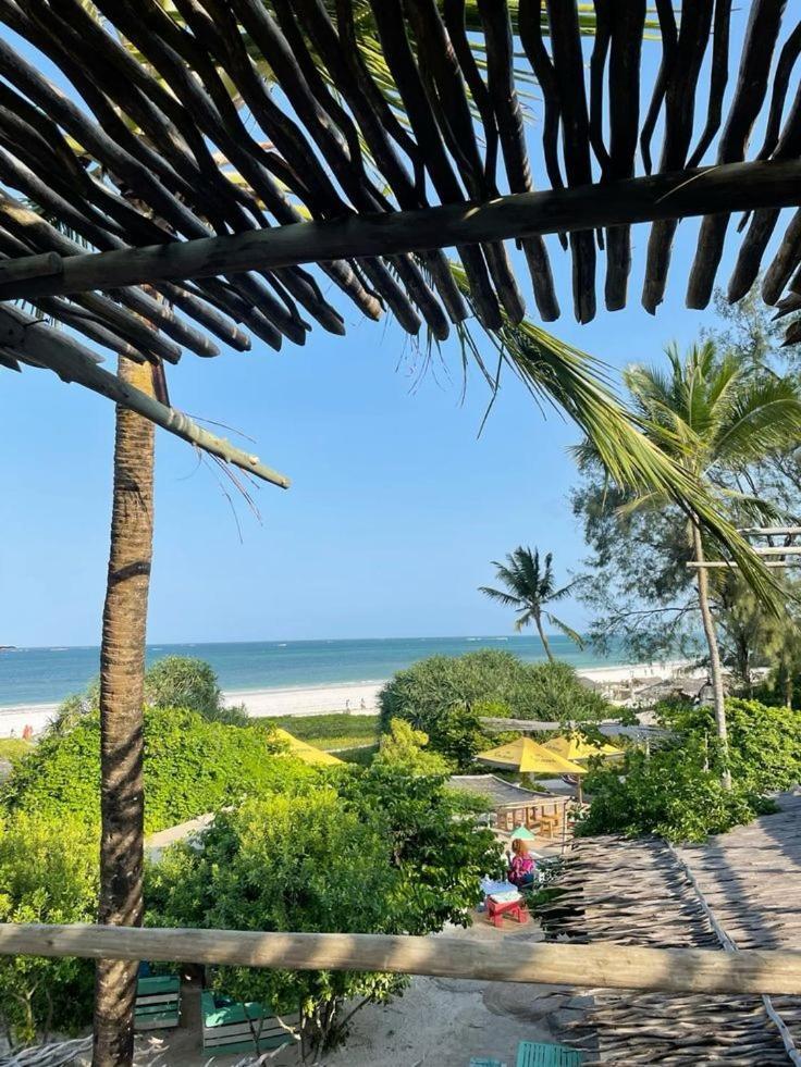 Tiwi Beach Resort & Spa Mombasa Exterior foto